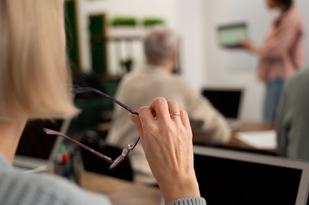 王母娘娘是玉皇大帝老婆吗/王母娘娘是玉皇大帝的什么人